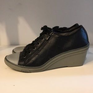 DKNY black leather athletic fashion sneakers wedge